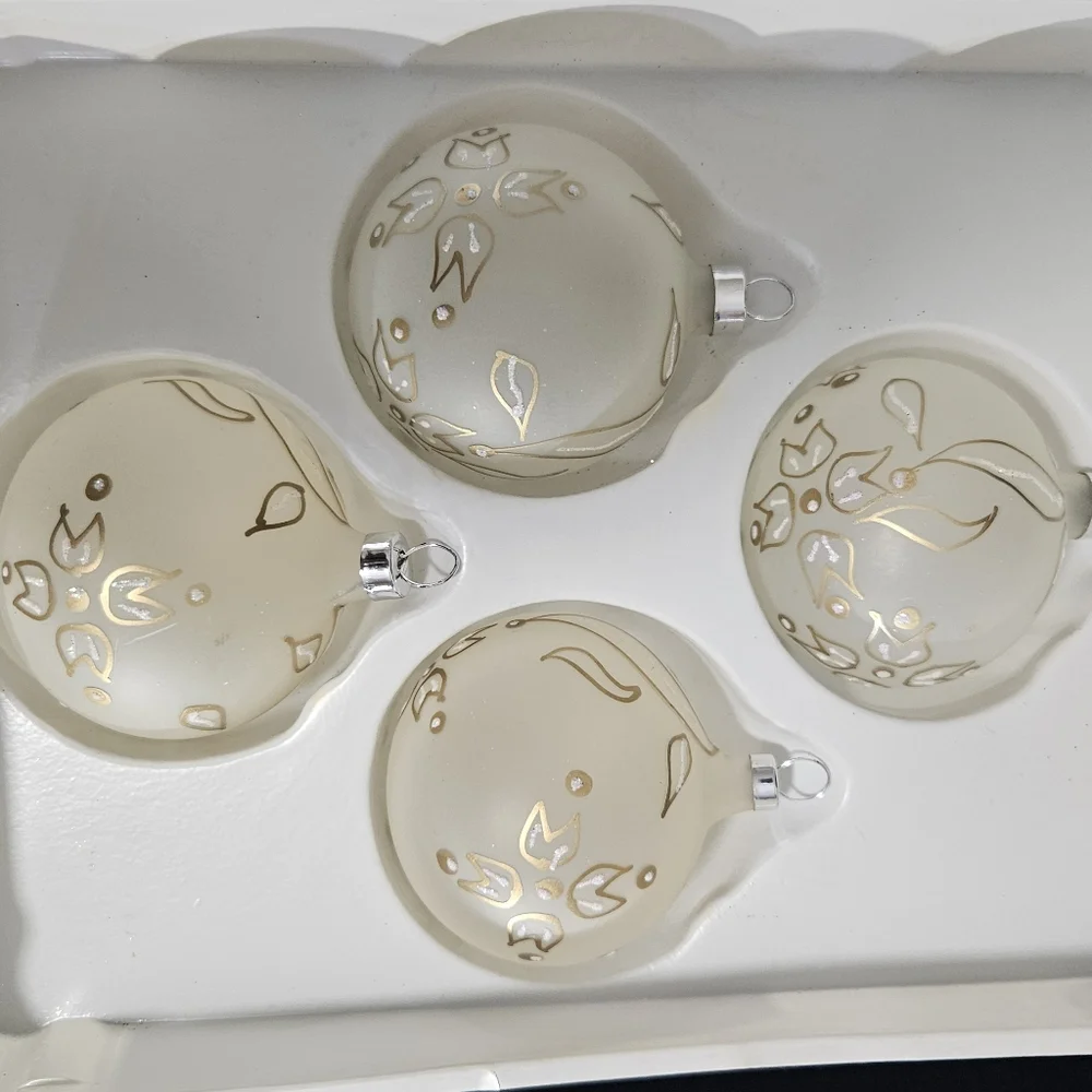 Victoria Collection Glass Ornaments Gold Floral Design Vitg. Rauch Original Box - Picture 2 of 6